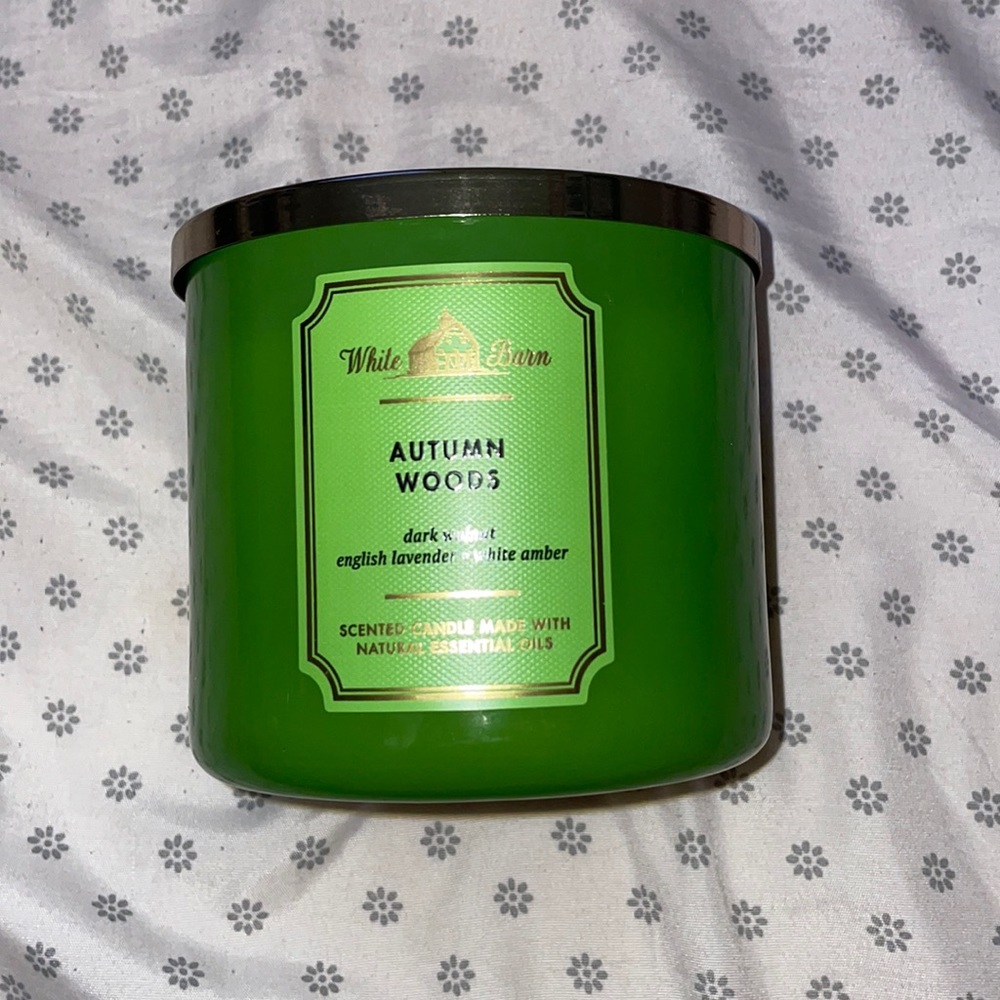 Autumn woods white barn 3 wick candle